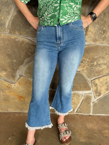 Eyelet Trim Cropped Jean